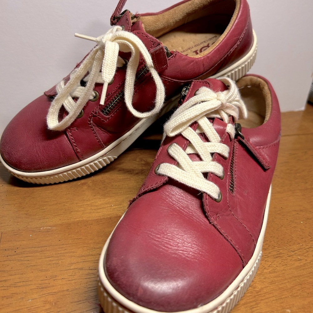 Paloma Red Leather Sneaker